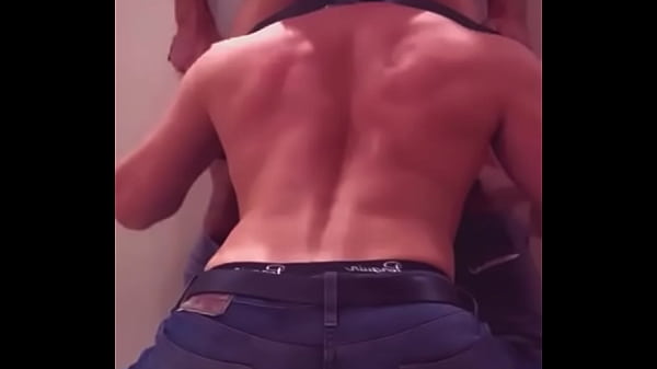 I REMOVE THE VIRGO FROM MY GYM BRO IN THE BATHROOMS OF THE GYM